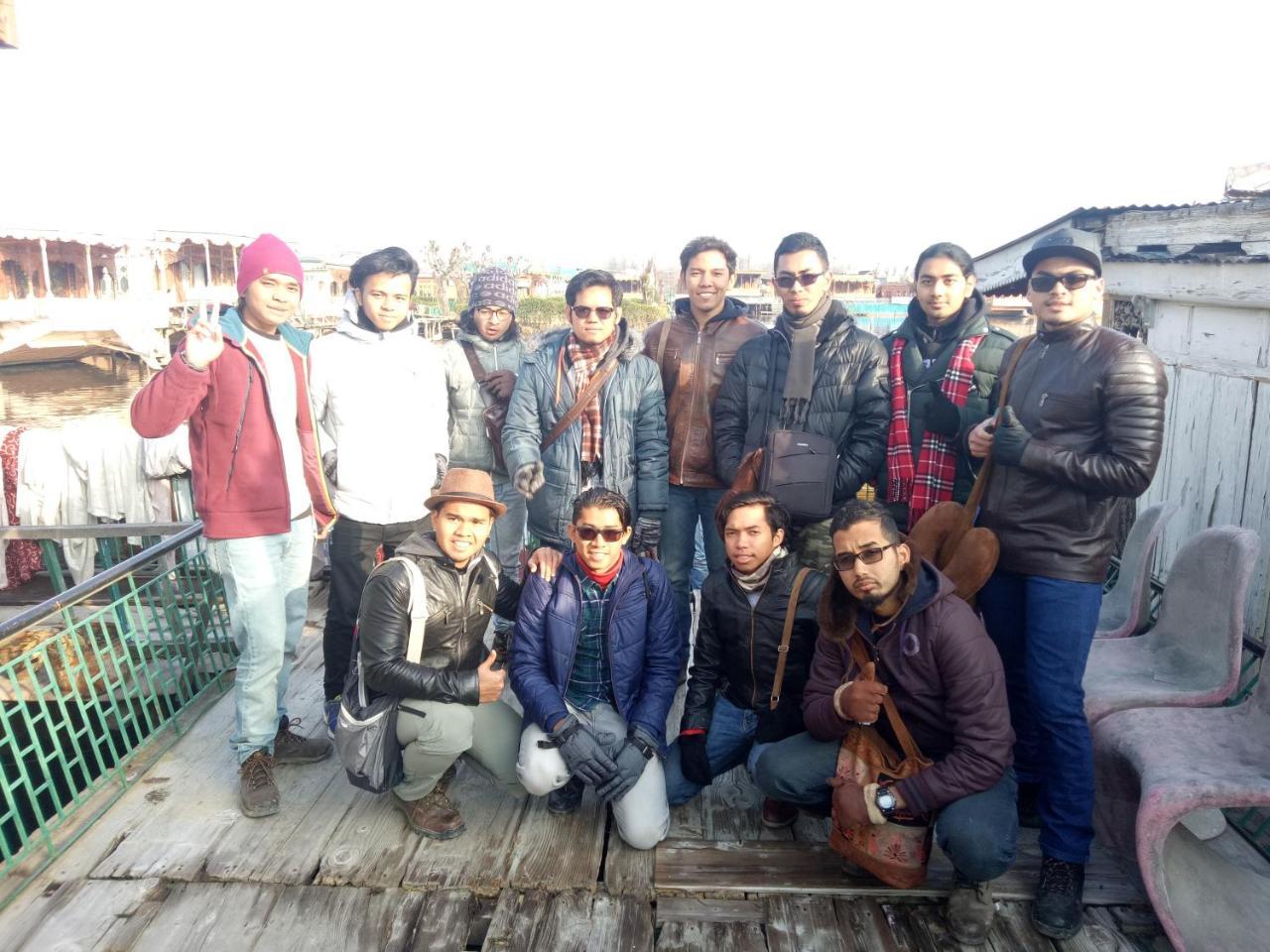 Young Shahzada Group Of Houseboats Srīnagar Екстериор снимка